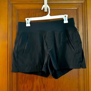 Athleta Trekkie North Short